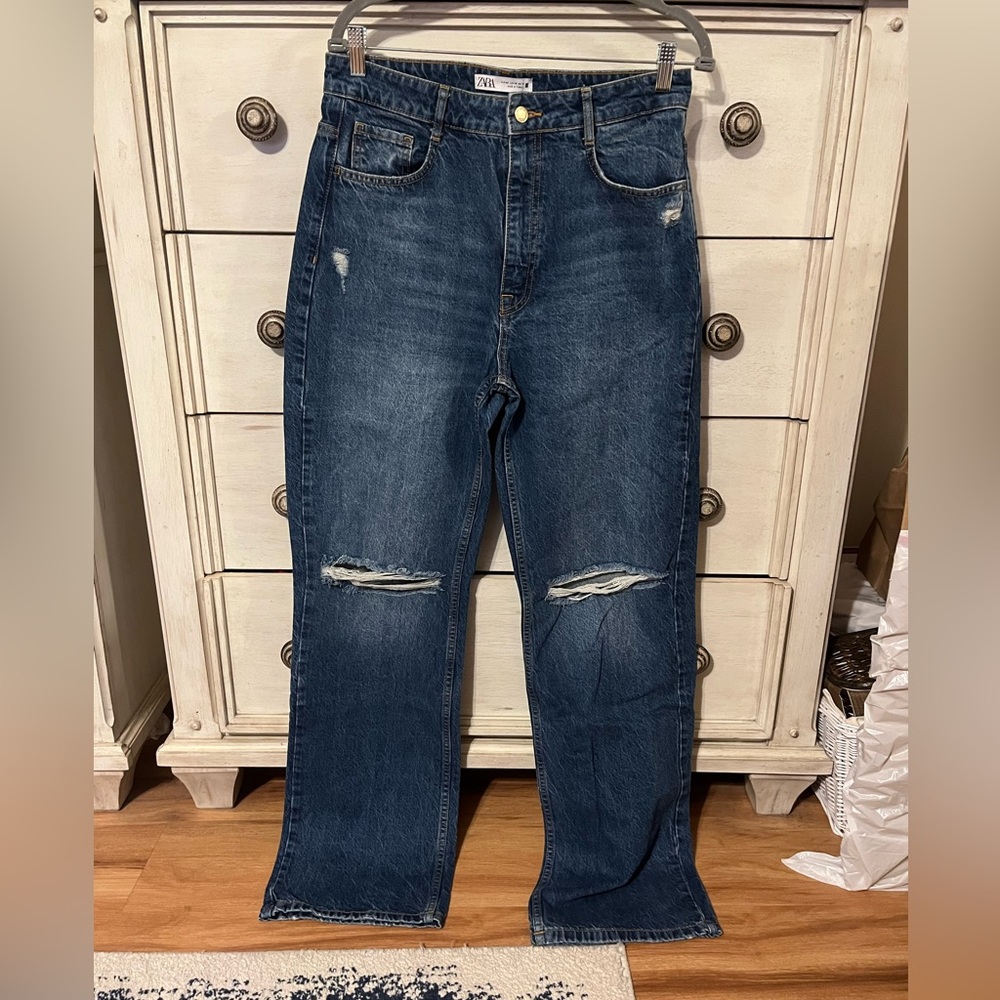 Zara Dark Wash Straight-Leg Jeans with Knee Distress